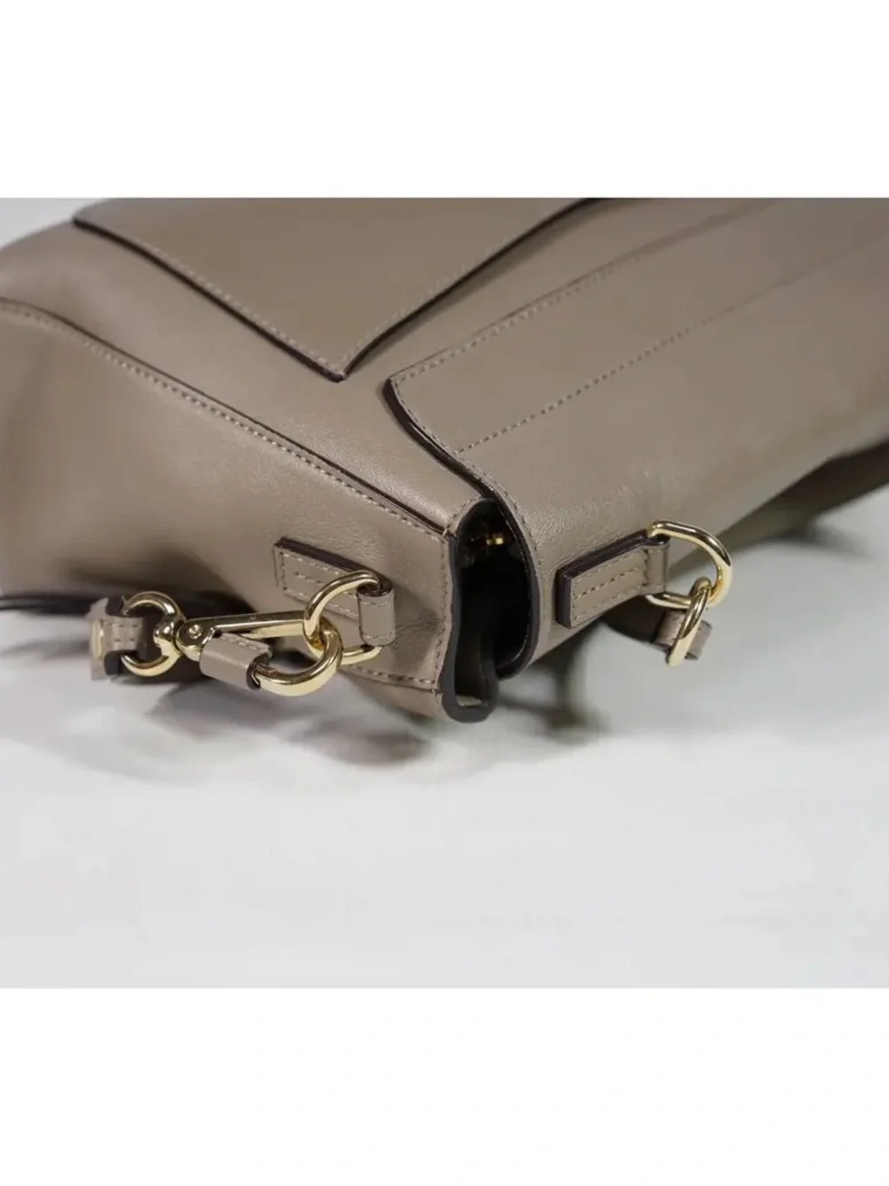 Chloe Faye Day Bag - Picture 4 of 11